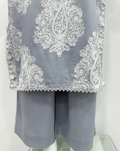 Simrans Jannat Grey White Embroidered Linen Shawl Suit