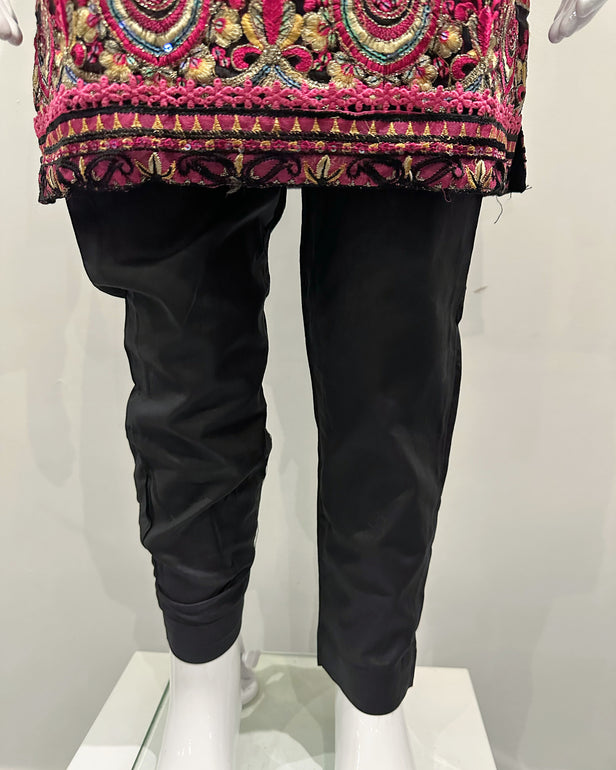 Simrans Fiesta Girls Black Embroidered Suit