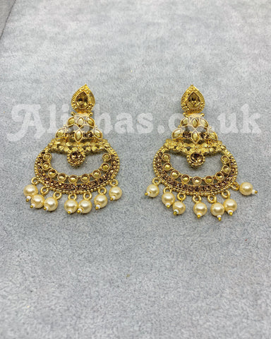 Gold Earring and Tikka Set
