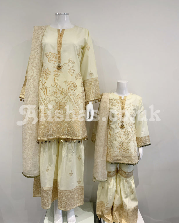 Girls Off White Garara Block Print Suit