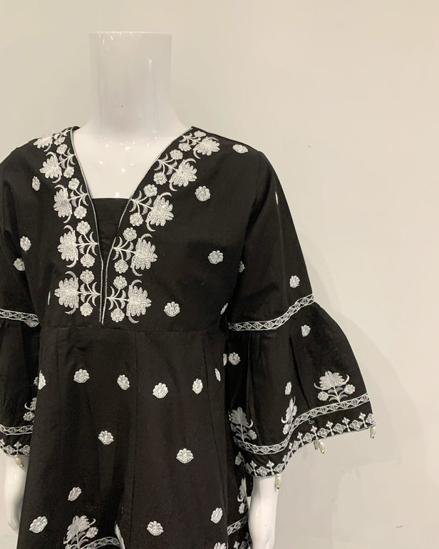 Simrans Black Girls Dress Embroidered Suit