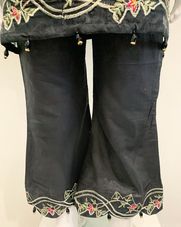 Festive Girls Lawn Kameez Fancy Embroidered Suit